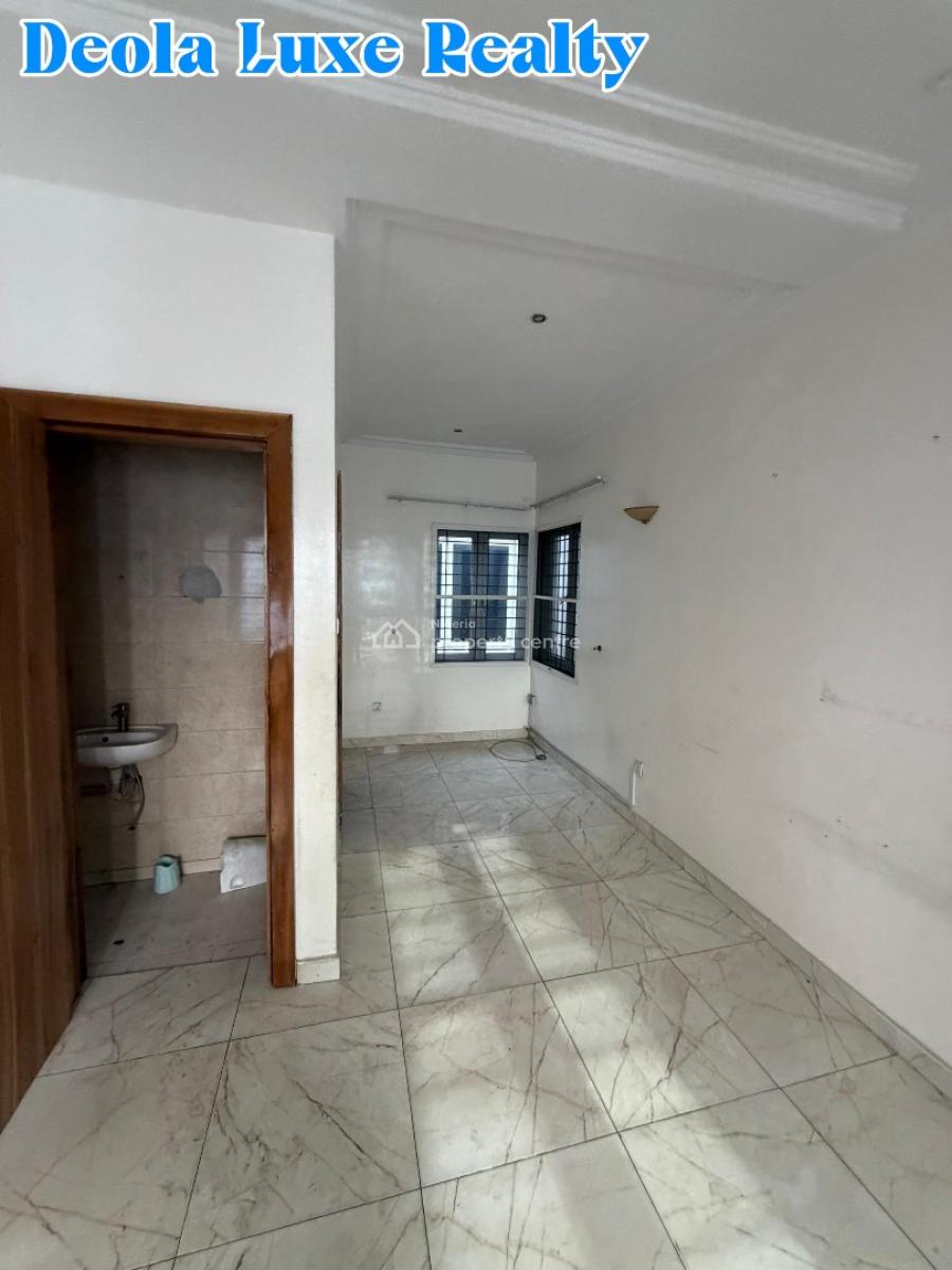 a Nice and Clean 2 Bedroom Apartment, Fully Serviced, Lekki Phase 1, Lekki, Lagos, Flat / Apartment for Rent