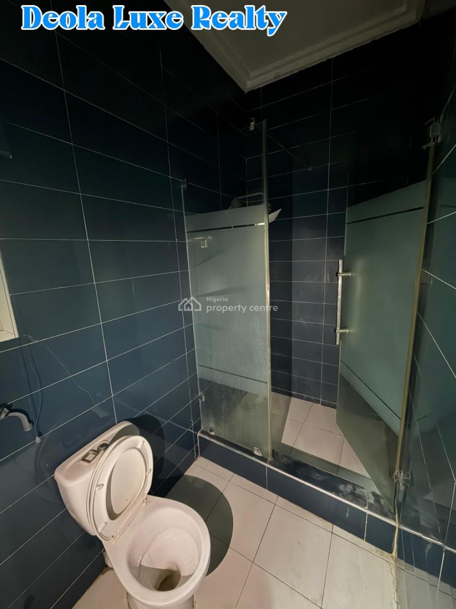 a Nice and Clean 2 Bedroom Apartment, Fully Serviced, Lekki Phase 1, Lekki, Lagos, Flat / Apartment for Rent