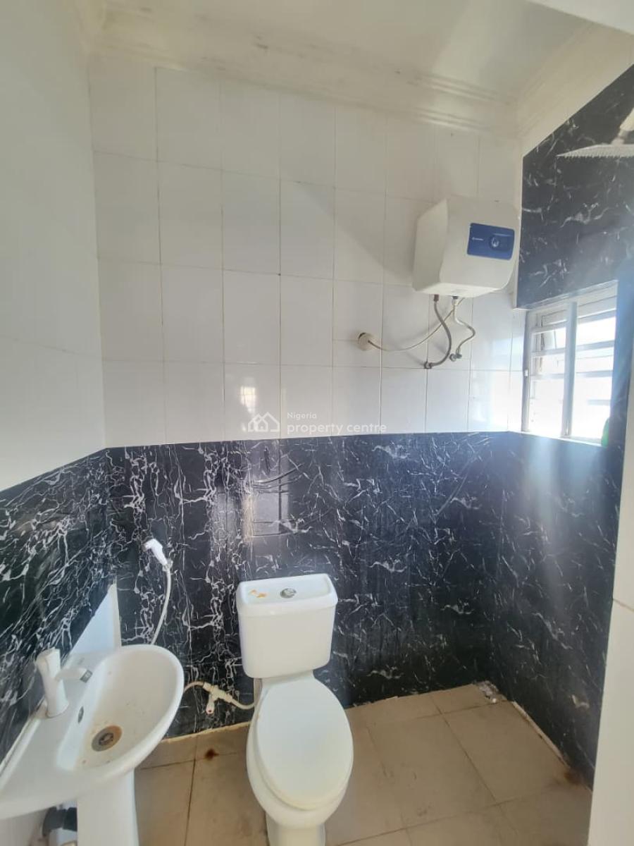 3bedroom Flat  Upstairs, Badore, Ajah, Lagos, Flat / Apartment for Rent