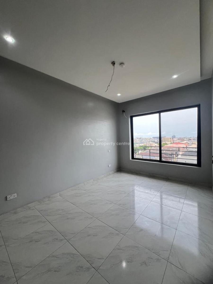 4 Bedroom Maisonnette, Lekki Phase 1, Lekki, Lagos, Terraced Duplex for Sale