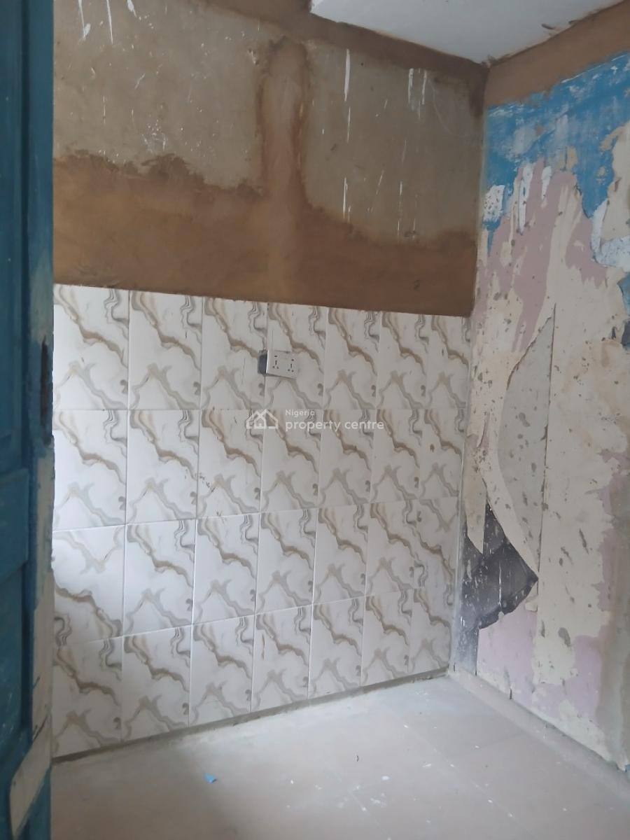 Renovated (new) 2-bedroom, Surulere, Lagos, Flat / Apartment for Rent