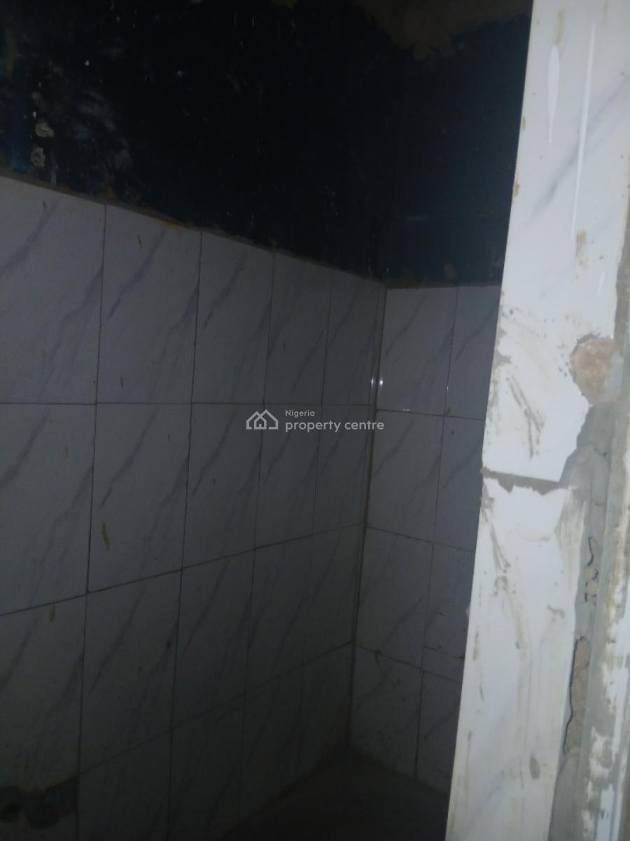 Renovated (new) 2-bedroom, Surulere, Lagos, Flat / Apartment for Rent