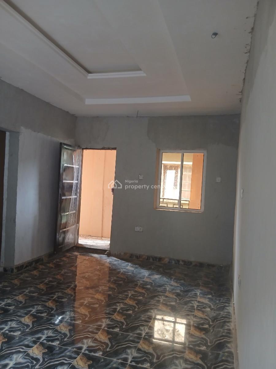 Renovated (new) 2-bedroom, Surulere, Lagos, Flat / Apartment for Rent