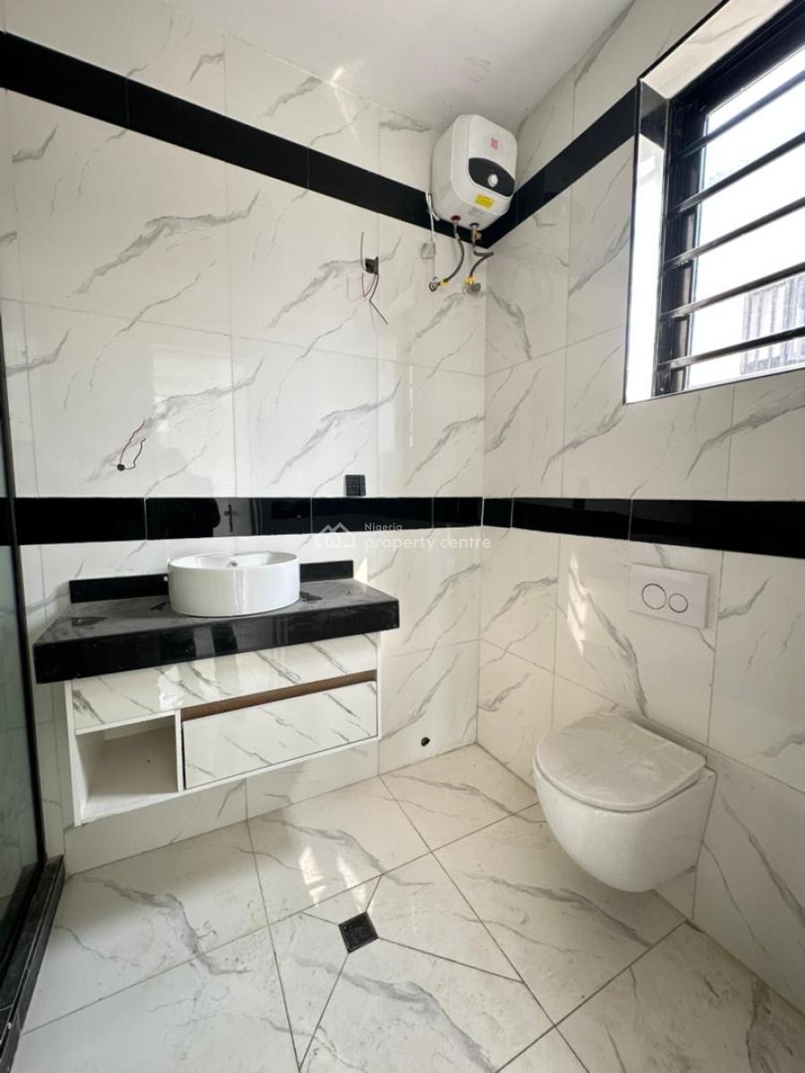 Luxury 2 Bedroom Apartment with Gym and Elevator in a Secure Environme, Lekki Phase 1, Lekki, Lagos, Flat / Apartment for Sale