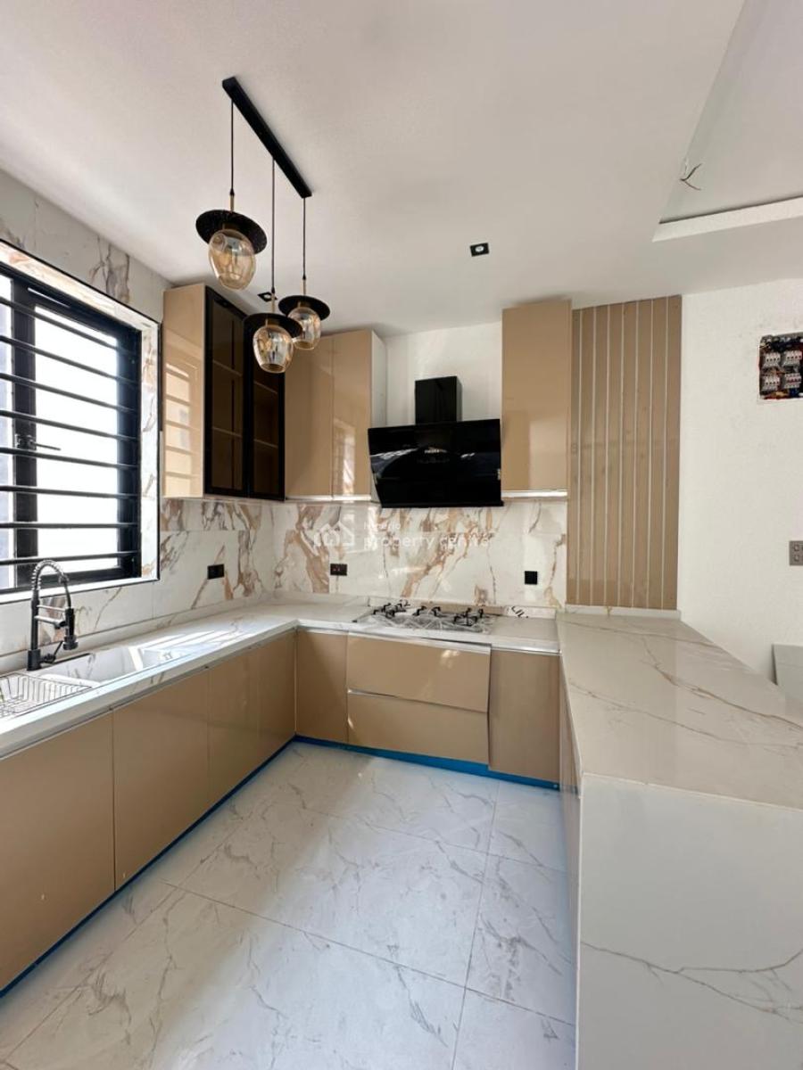 Luxury 2 Bedroom Apartment with Gym and Elevator in a Secure Environme, Lekki Phase 1, Lekki, Lagos, Flat / Apartment for Sale