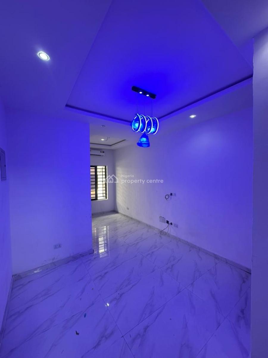 Affordable 2 Bedroom Maissonette in a Good Environment., Lekki Phase 1, Lekki, Lagos, House for Sale