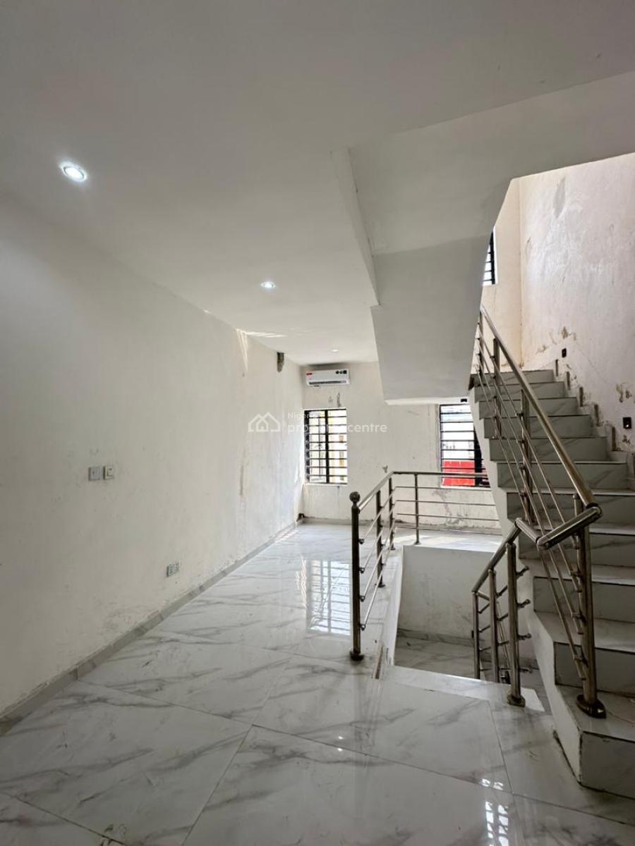 Affordable 2 Bedroom Maissonette in a Good Environment., Lekki Phase 1, Lekki, Lagos, House for Sale