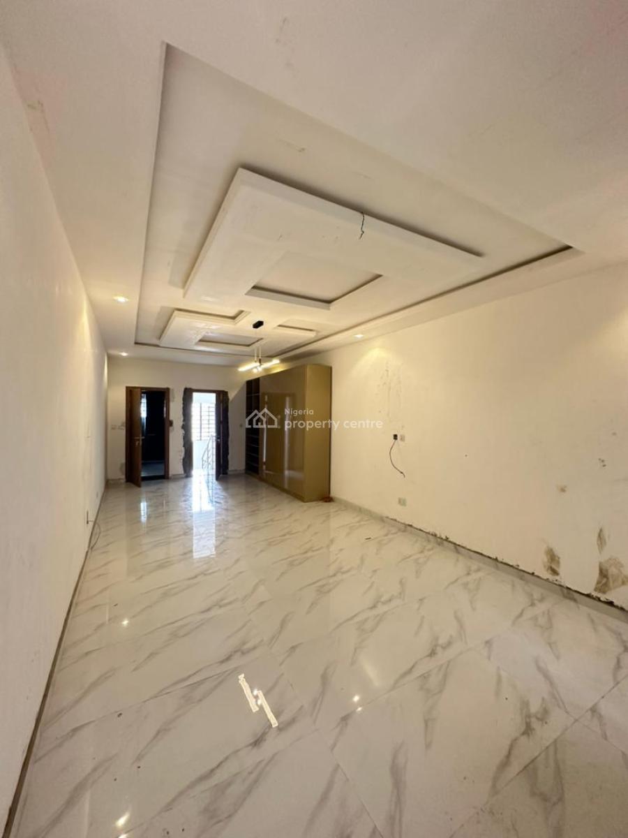 Affordable 2 Bedroom Maissonette in a Good Environment., Lekki Phase 1, Lekki, Lagos, House for Sale