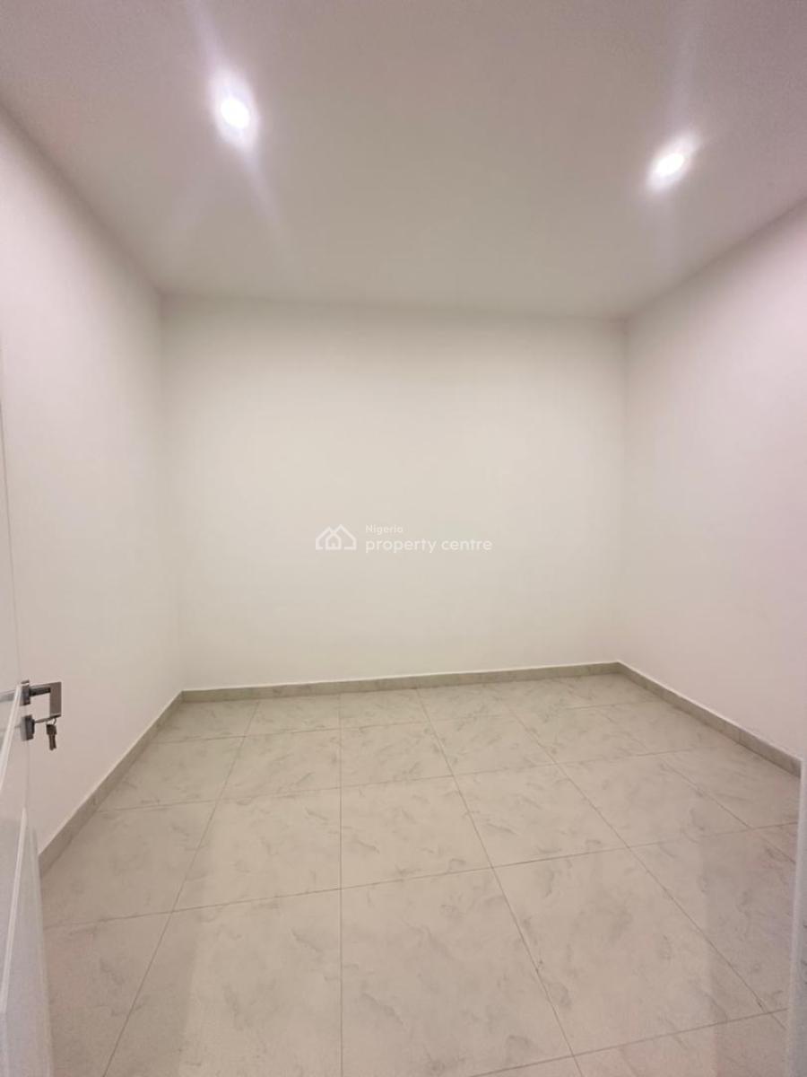 Expansive Luxury 4 Bedroom Semi-detached Duplex with a Garage, Lekki Phase 1, Lekki, Lagos, Semi-detached Duplex for Sale