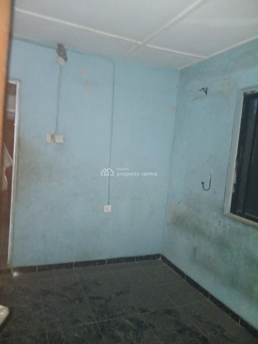 Clean Lovely House, Onipanu, Shomolu, Lagos, Mini Flat (room and Parlour) for Rent