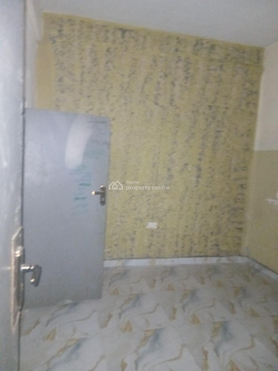 Lovely Clean Executive Place, Onipanu, Shomolu, Lagos, Mini Flat (room and Parlour) for Rent