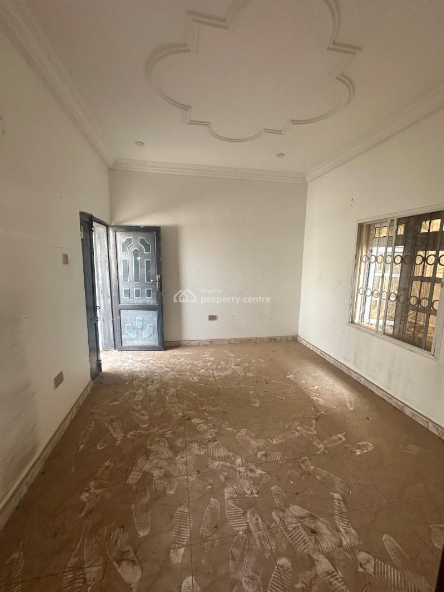 a Standard One Bedroom Apartment in a Decent Estate, Sunshine Estate Off 69 Road 6th Avenue, Gwarinpa, Abuja, Mini Flat (room and Parlour) for Rent