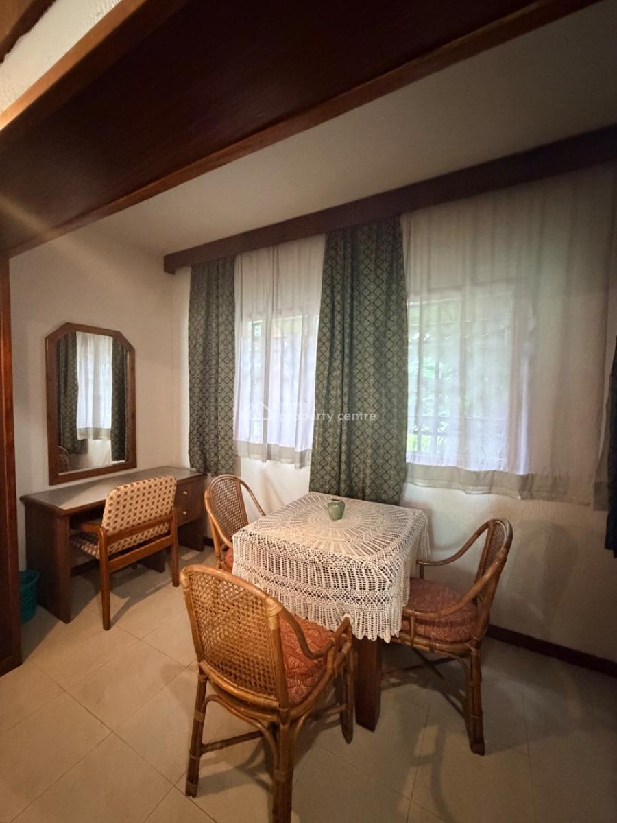 Vintage  2 Bedroom Expatriate Standard Apartment + Bq, Gerald Road, Old Ikoyi, Ikoyi, Lagos, Flat / Apartment for Rent