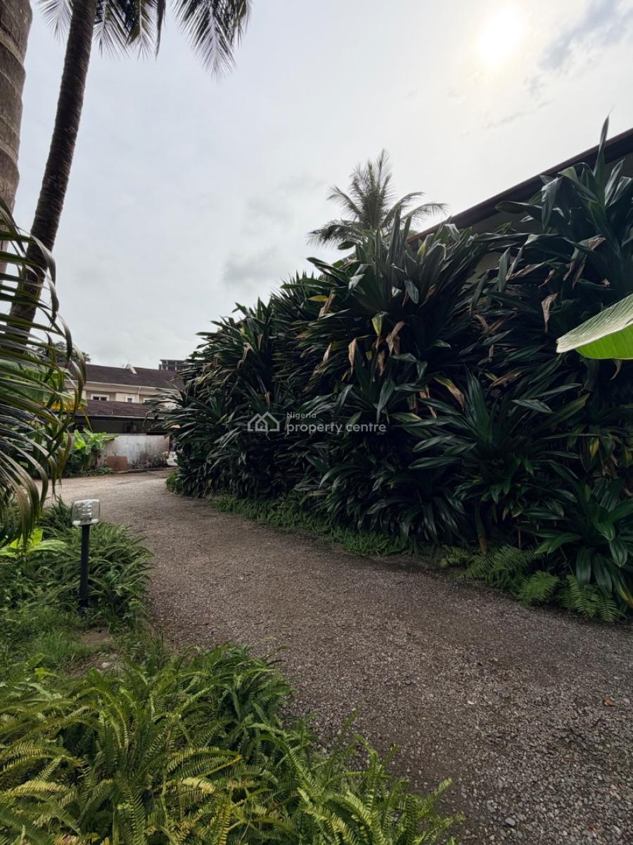 Vintage  2 Bedroom Expatriate Standard Apartment + Bq, Gerald Road, Old Ikoyi, Ikoyi, Lagos, Flat / Apartment for Rent