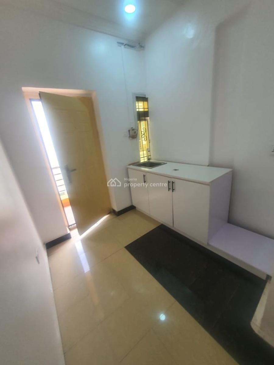 Massive Mini Flat with Balcony Upstairs, in Estate, Chevron, Lekki, Lagos, Mini Flat (room and Parlour) for Rent