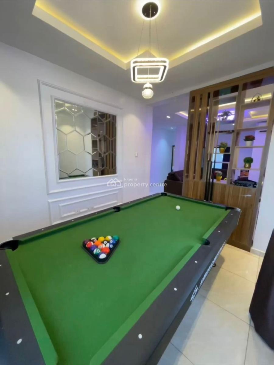 Luxe 2- Bedroom Apartment, Alagomeji, Yaba, Lagos, Flat / Apartment Short Let