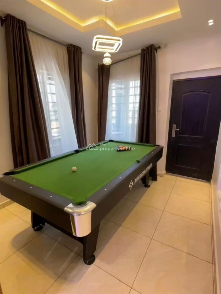 Luxe 2- Bedroom Apartment, Alagomeji, Yaba, Lagos, Flat / Apartment Short Let