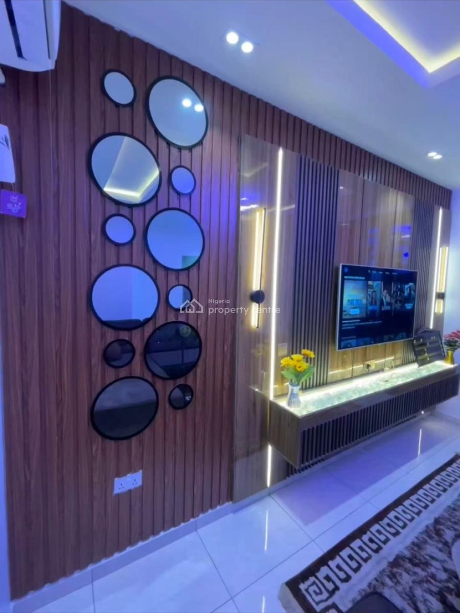 Luxe 2- Bedroom Apartment, Alagomeji, Yaba, Lagos, Flat / Apartment Short Let