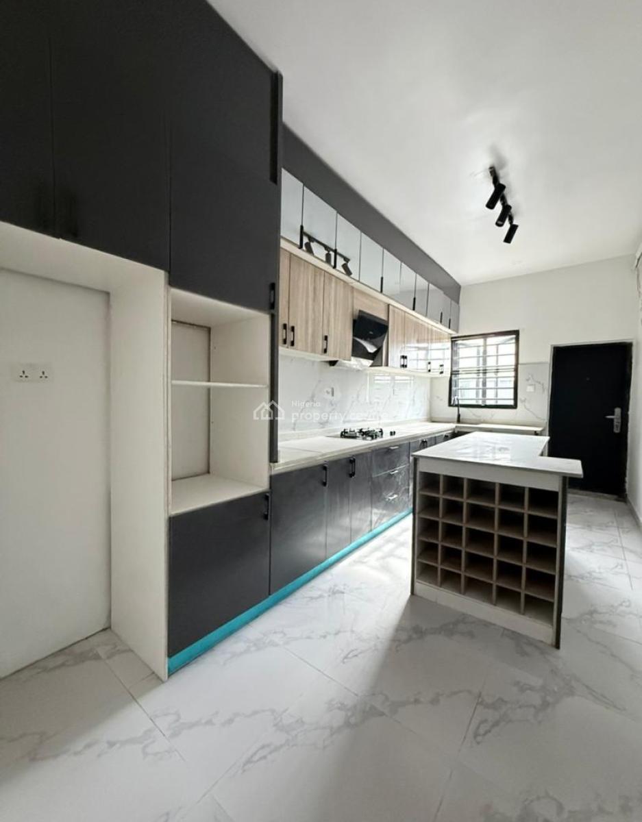 𝐁𝐄𝐀𝐔𝐓𝐈𝐅𝐔𝐋 4 𝐁𝐄𝐃𝐑𝐎𝐎𝐌 𝐓𝐄𝐑𝐑𝐀𝐂𝐄 𝐃𝐔𝐏𝐋𝐄𝐗, Orchid, Lekki Phase 2, Lekki, Lagos, Terraced Duplex for Rent