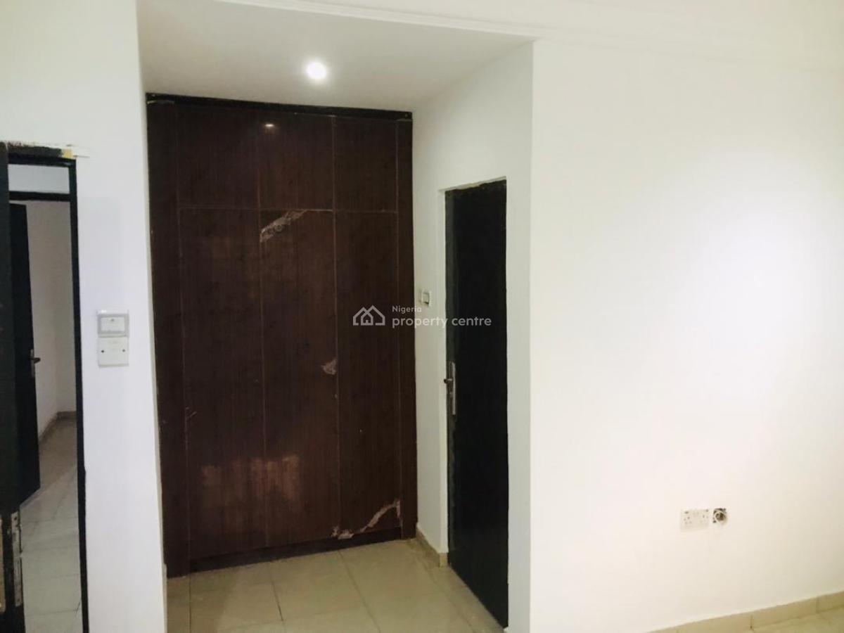 a Spacious 3 Bedroom Duplex in a Decent Neighborhood, Second Avenue, Gwarinpa, Abuja, Semi-detached Duplex for Rent