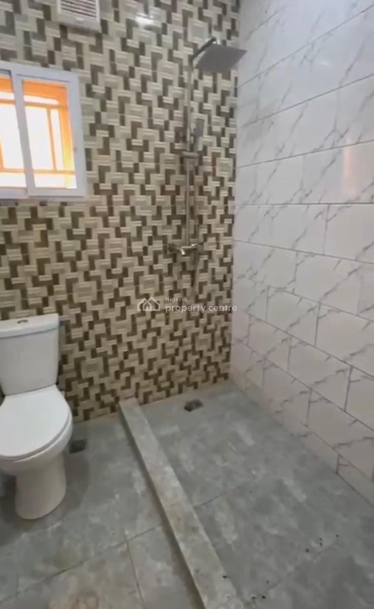 Exquisitely Built 2-bedrooms Apartment, Close to Berger, Life Camp, Abuja, Flat / Apartment for Rent