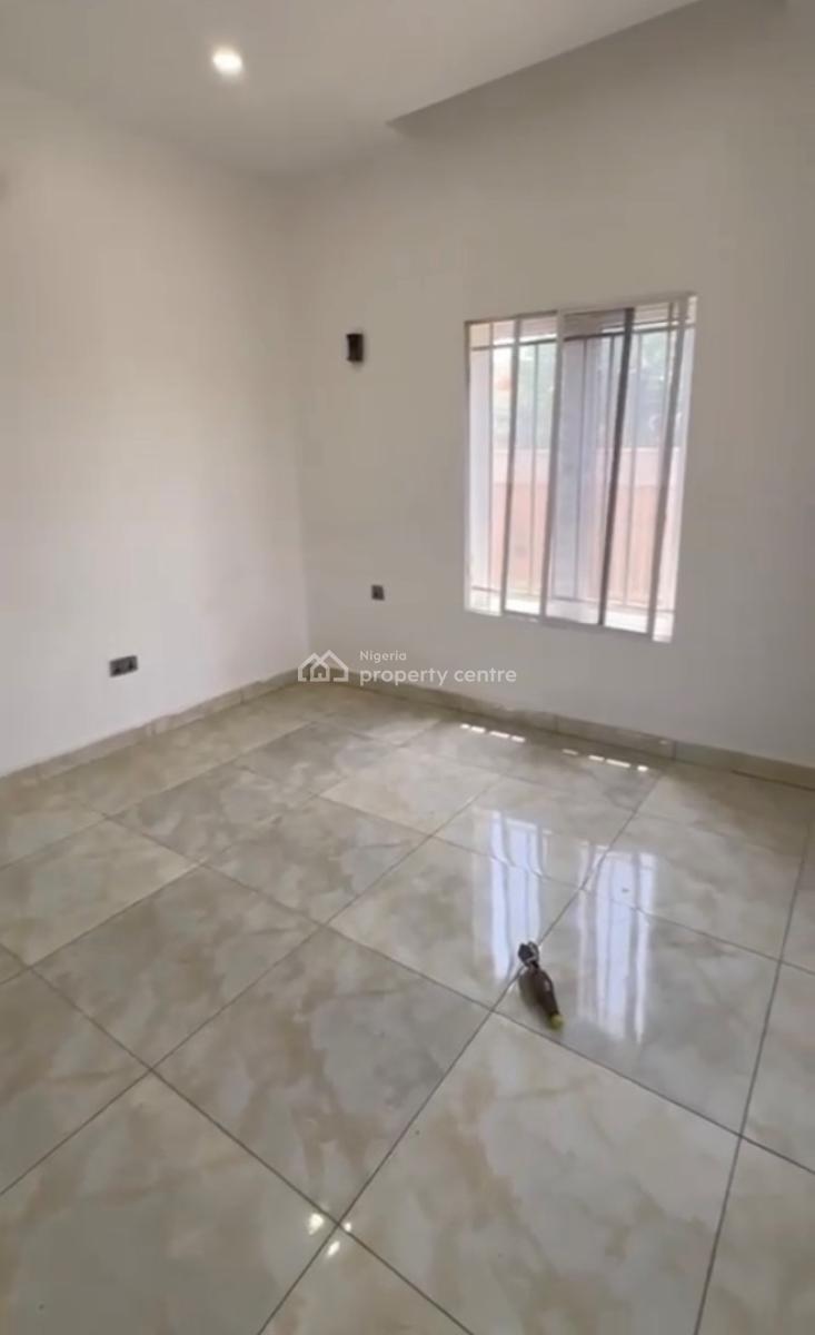 Exquisitely Built 2-bedrooms Apartment, Close to Berger, Life Camp, Abuja, Flat / Apartment for Rent