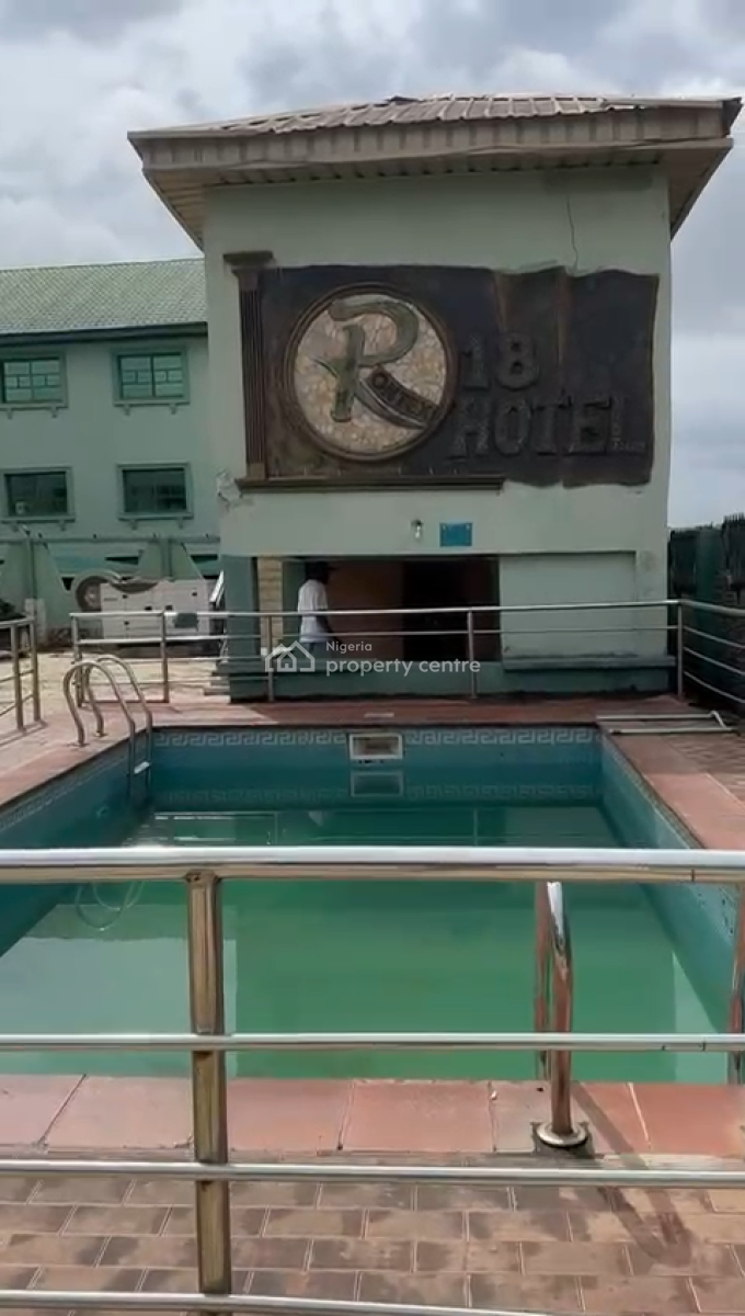 Hotel & Event Center, Igando Rd, Lagos State, Igando, Ikotun, Lagos, Hotel / Guest House for Sale