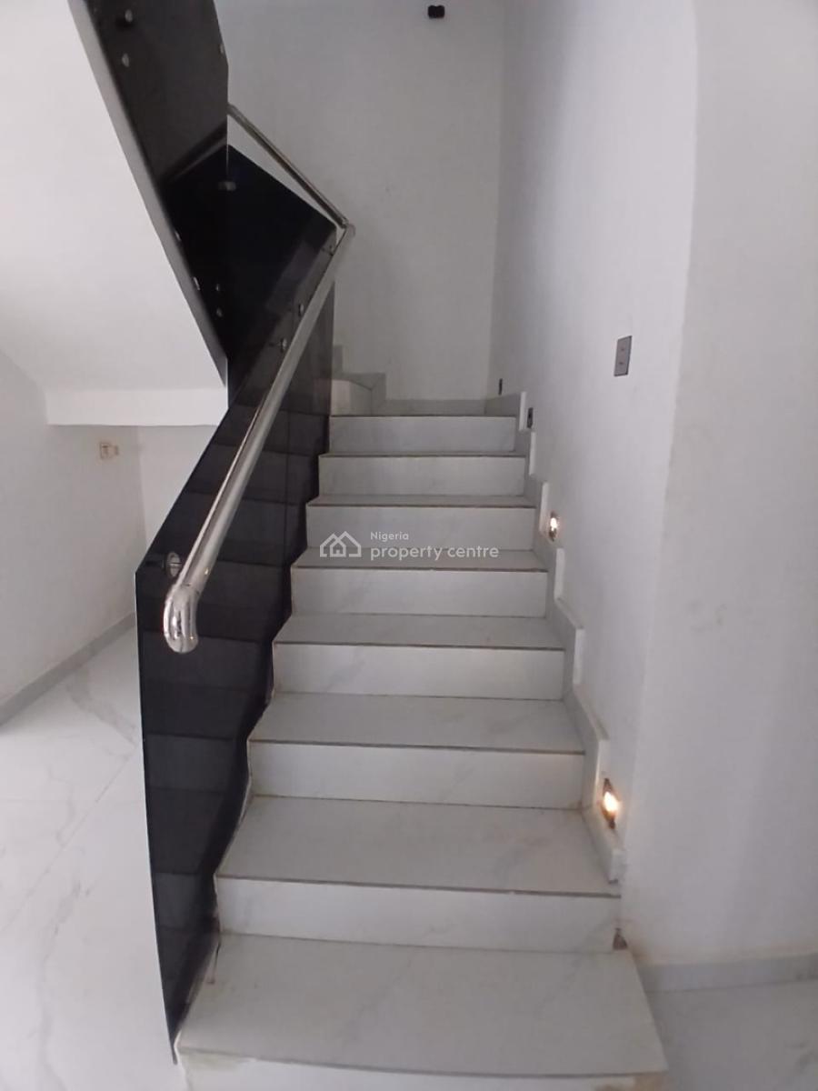 3 Bedroom Detached House, Gra, Ogudu, Lagos, Detached Duplex for Sale