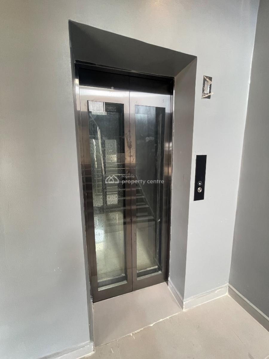 Spacious 2 Bedroom Apartment, Off Admiralty Way, Lekki Phase 1, Lekki, Lagos, Block of Flats for Sale