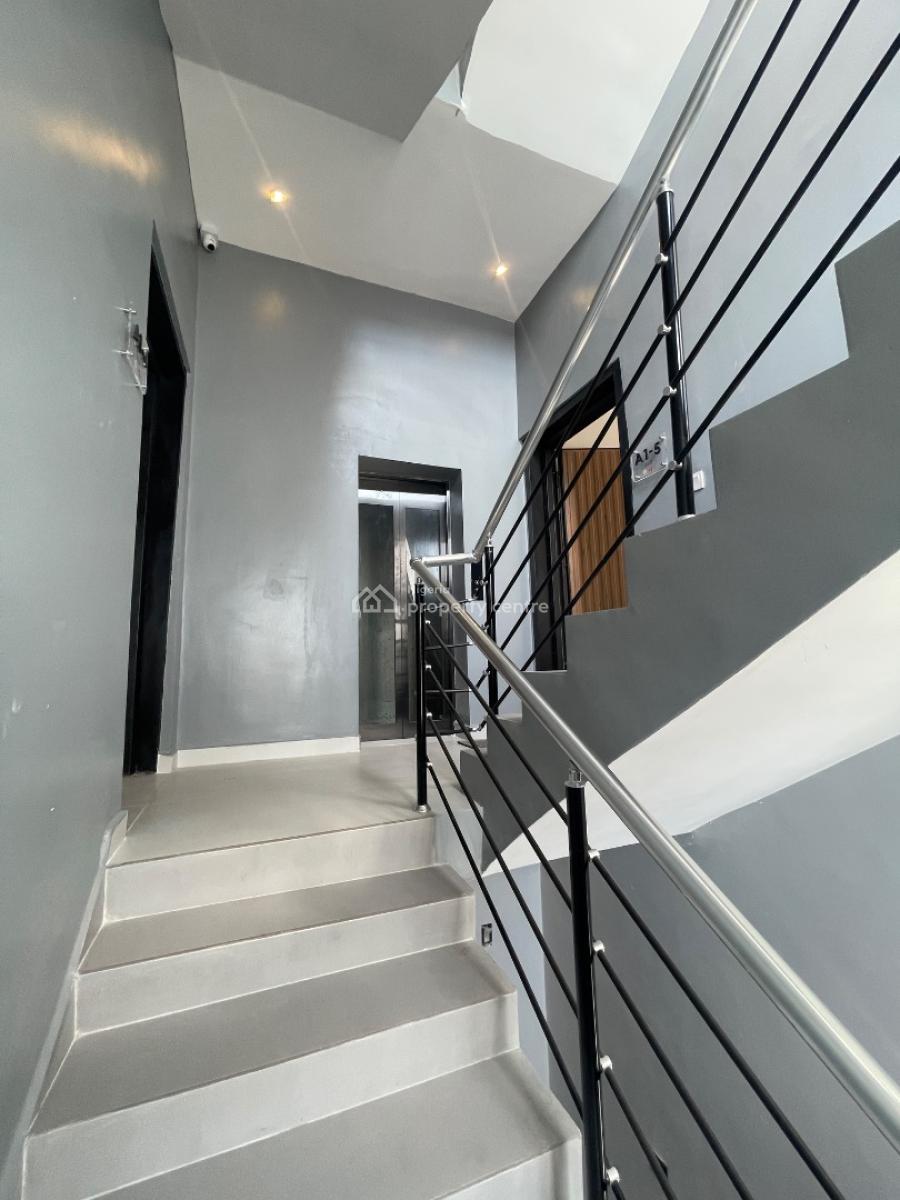 Spacious 2 Bedroom Apartment, Off Admiralty Way, Lekki Phase 1, Lekki, Lagos, Block of Flats for Sale