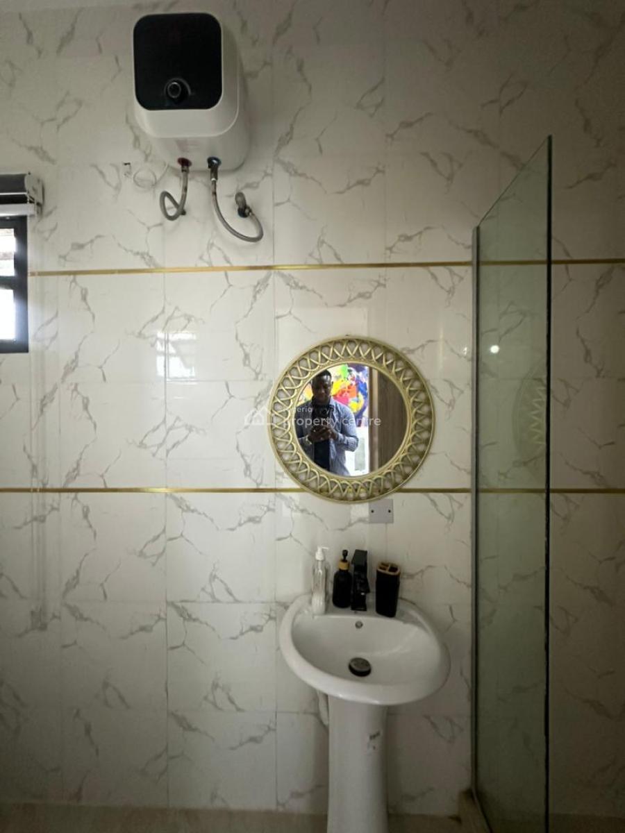 𝐖𝐄𝐋𝐋 𝐅𝐔𝐑𝐍𝐈𝐒𝐇𝐄𝐃 2 𝐁𝐄𝐃𝐑𝐎𝐎𝐌 𝐀𝐏𝐀𝐑𝐓𝐌𝐄𝐍𝐓, Ikate, Lekki, Lagos, Flat / Apartment for Rent