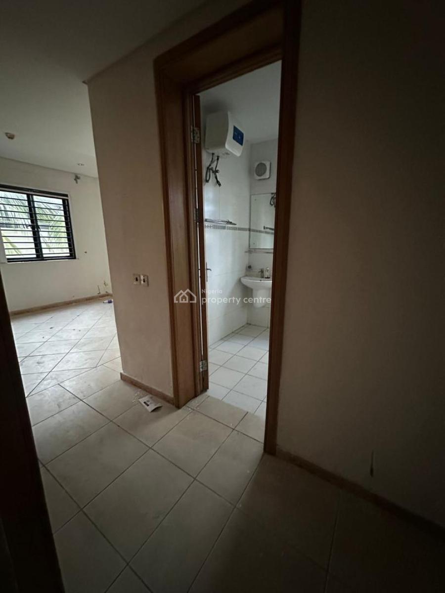Spacious and Well Built 2bed, Banana Island Estate, Ikoyi, Lagos, Flat / Apartment for Rent
