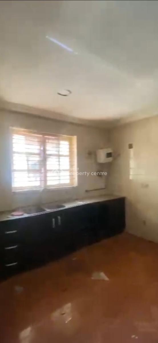 a Good Spacious 2-bedroom Flat., Diplomatic Zone., Katampe Extension, Katampe, Abuja, Flat / Apartment for Rent