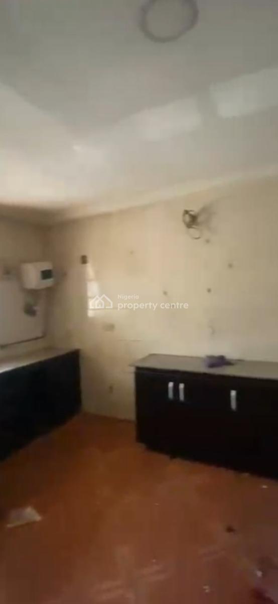 a Good Spacious 2-bedroom Flat., Diplomatic Zone., Katampe Extension, Katampe, Abuja, Flat / Apartment for Rent