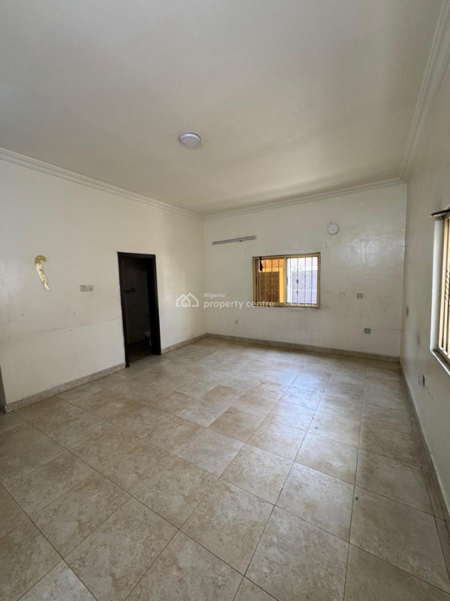 Well Maintained Spacious 4 Bedroom Semi-detached Duplex, Lekki Phase 1, Lekki, Lagos, Semi-detached Duplex for Rent