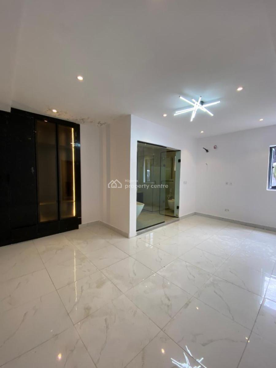 1 Bedroom Apartment with an Elevator,gym and Pool, Lekki Phase 1, Lekki, Lagos, Flat / Apartment for Sale