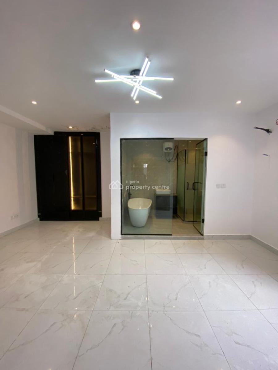 1 Bedroom Apartment with an Elevator,gym and Pool, Lekki Phase 1, Lekki, Lagos, Flat / Apartment for Sale