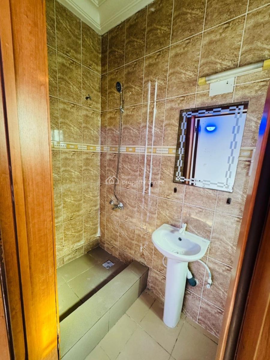 2 Bedroom Apartment with Fitted Kitchen, Chevron, Lekki Phase 2, Lekki, Lagos, Flat / Apartment for Rent