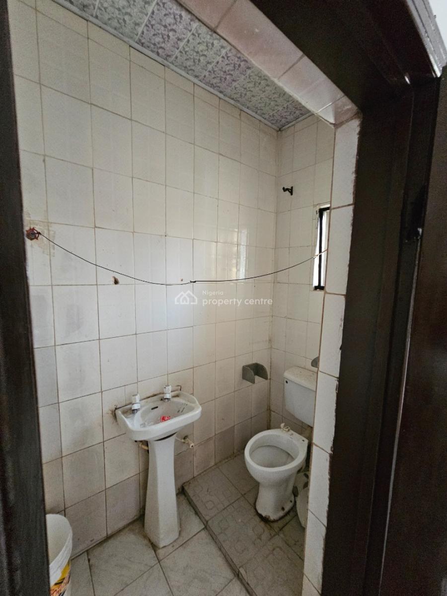 Well Maintained 3 Bedroom Apartments, Ajah, Lagos, House for Rent