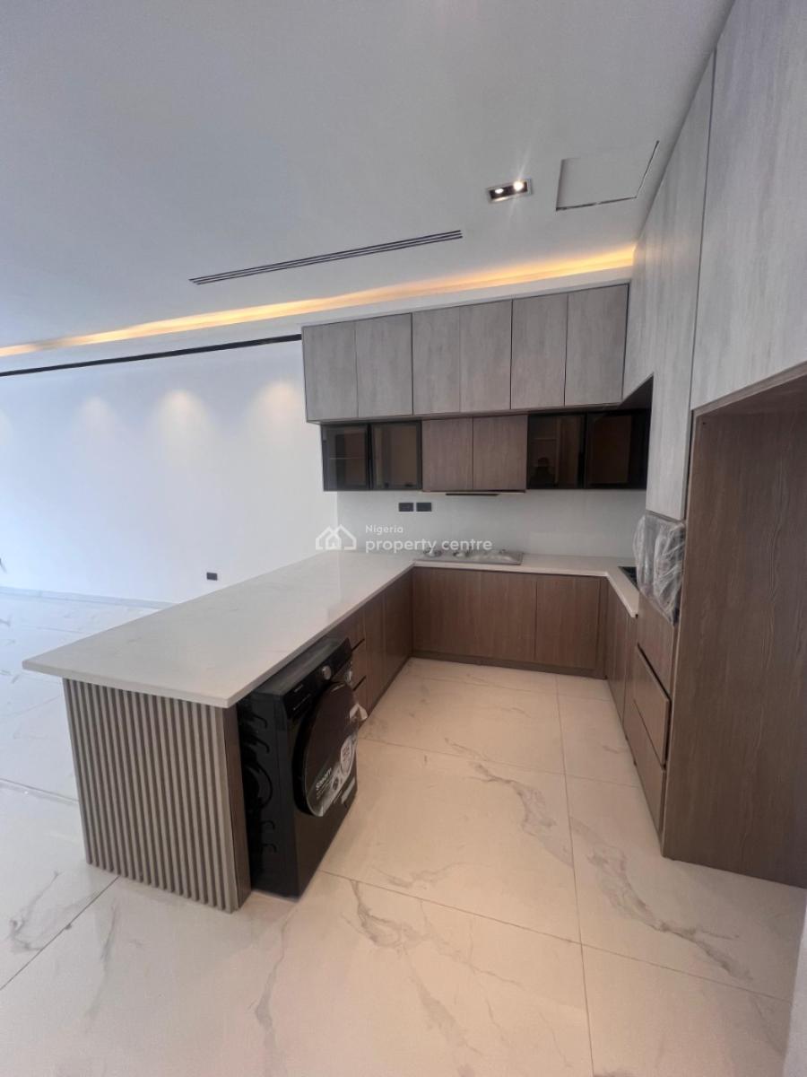 2 Bedroom Apartment Available, Lekki Phase 1, Lekki, Lagos, Block of Flats for Sale