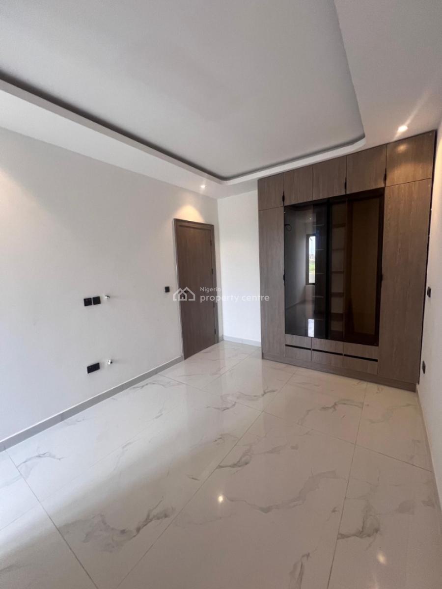 2 Bedroom Apartment Available, Lekki Phase 1, Lekki, Lagos, Block of Flats for Sale