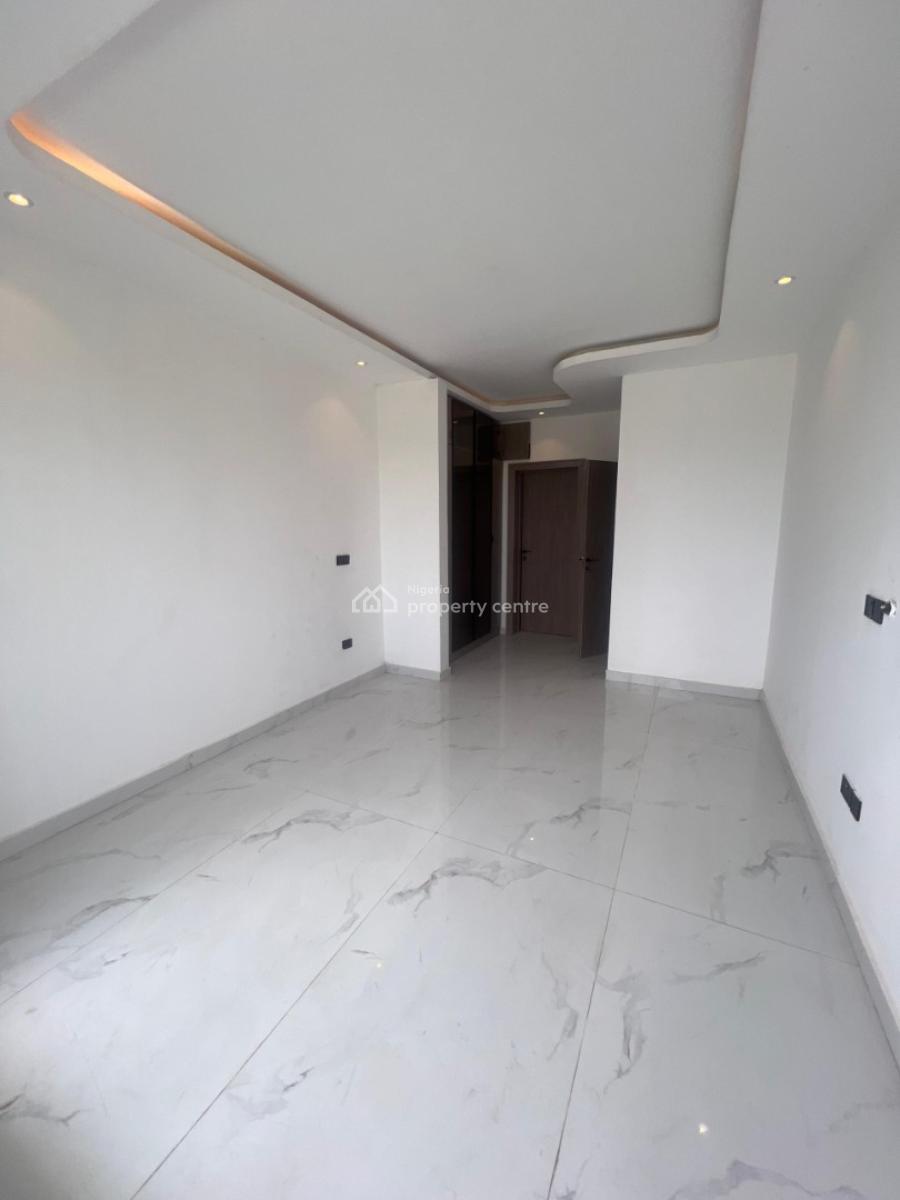 2 Bedroom Apartment Available, Lekki Phase 1, Lekki, Lagos, Block of Flats for Sale