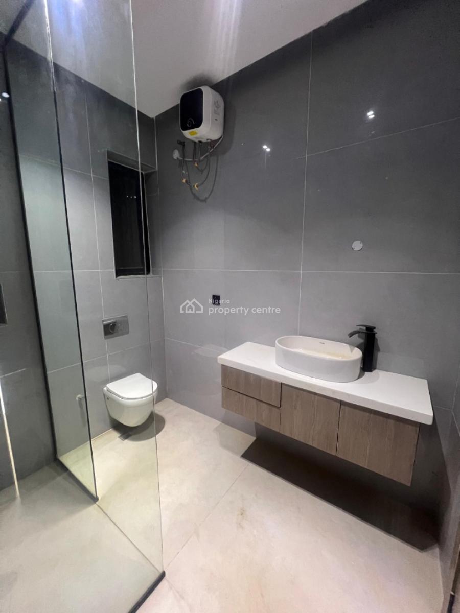 2 Bedroom Apartment Available, Lekki Phase 1, Lekki, Lagos, Block of Flats for Sale