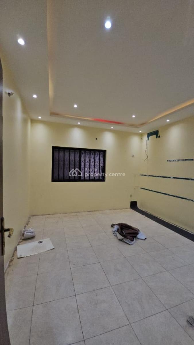 5 Bedroom Semi Detached Duolex with Bq for Distress, Lekki Phase 1, Lekki, Lagos, Semi-detached Duplex for Sale