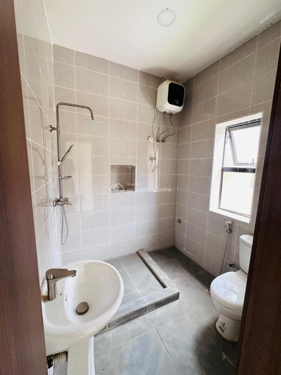 3 Bedrooms Flat with Bq, Elevator, Solar, Generator, Tarred Road, Jabi, Abuja, Flat / Apartment for Sale