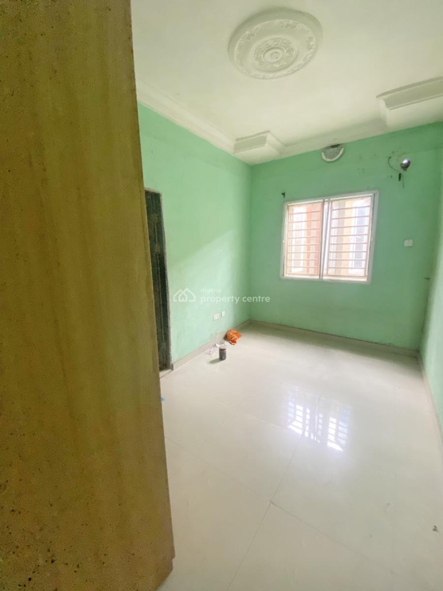 a Well Maintained Spacious 2 Bedroom Flat, Olowora, Omole Phase 2, Ikeja, Lagos, Flat / Apartment for Rent