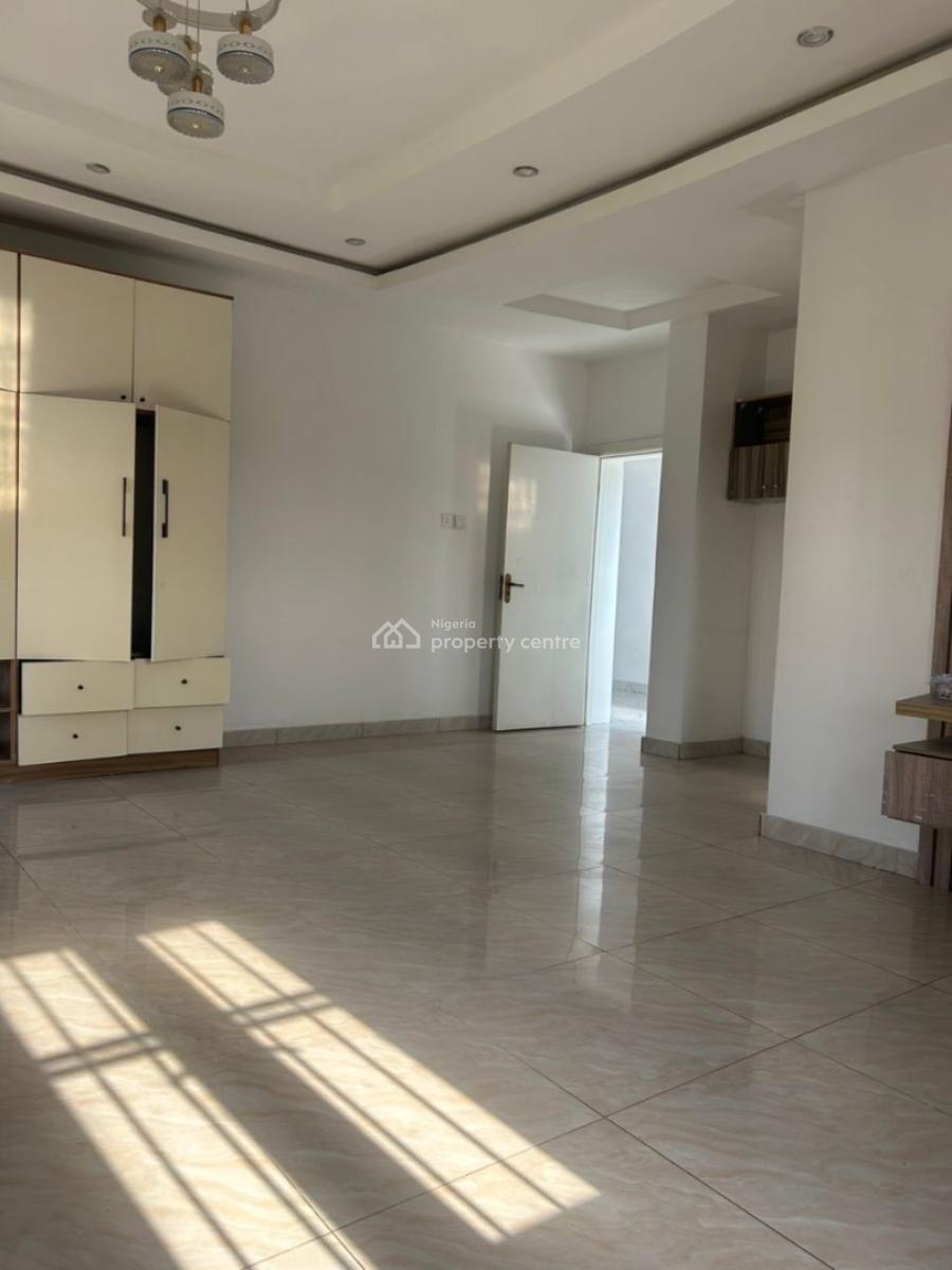 2 Bedroom Flat on Pent  Floor, Ocean Bay Estate, Lekki, Lagos, Flat / Apartment for Sale