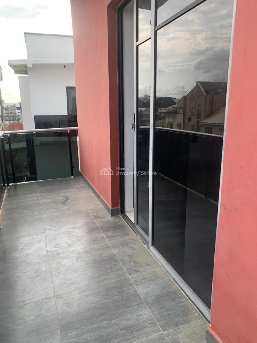 Neat 2 Bedroom Apartment, Ologolo, Lekki, Lagos, Flat / Apartment for Rent