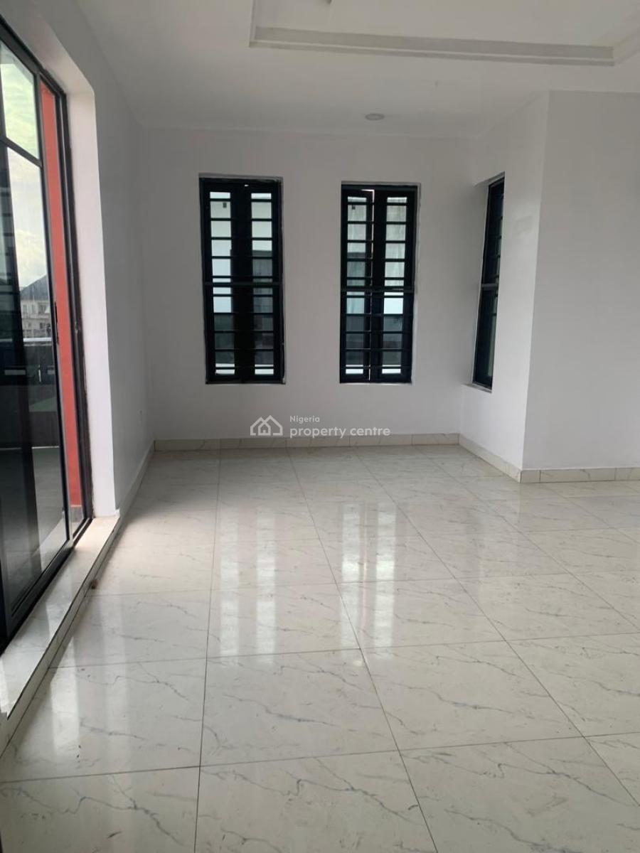 Neat 2 Bedroom Apartment, Ologolo, Lekki, Lagos, Flat / Apartment for Rent