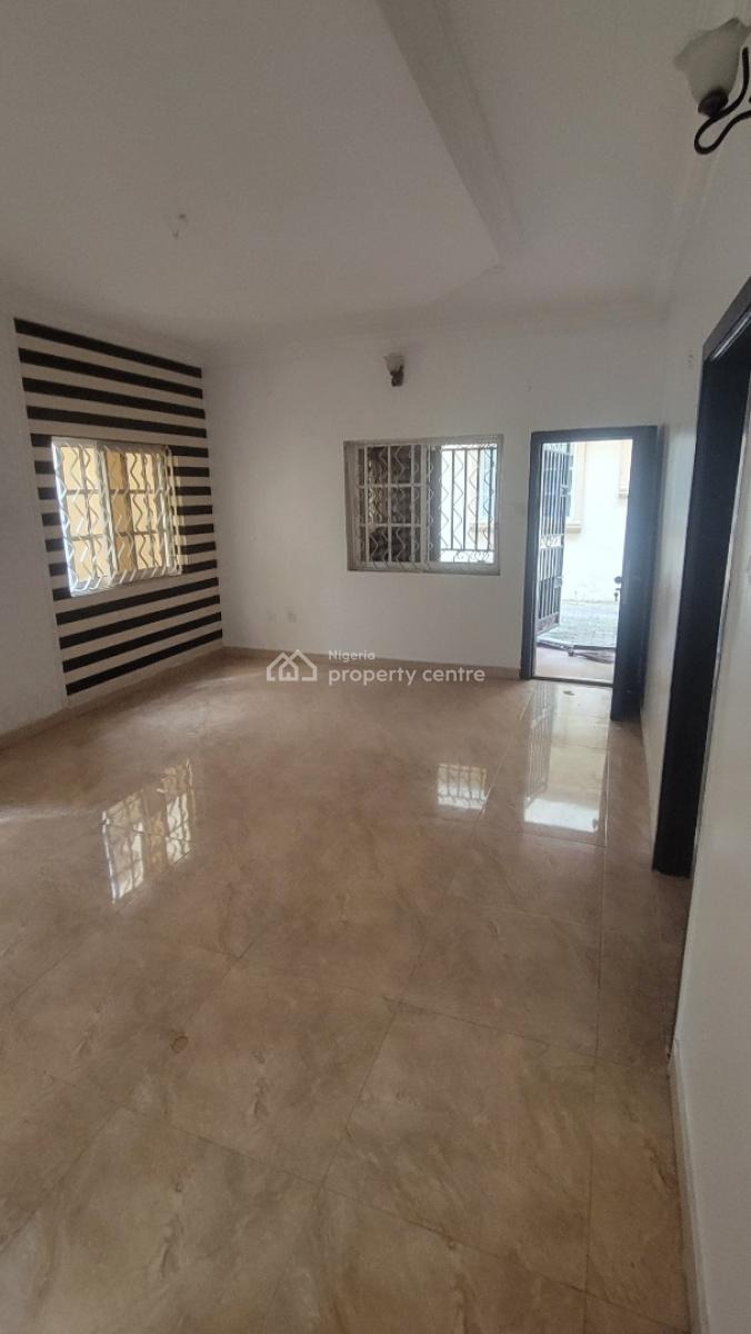 Clean Three Bedroom Flat in a Secured Estate, Oba Amusa Estate., Agungi, Lekki, Lagos, Flat / Apartment for Rent